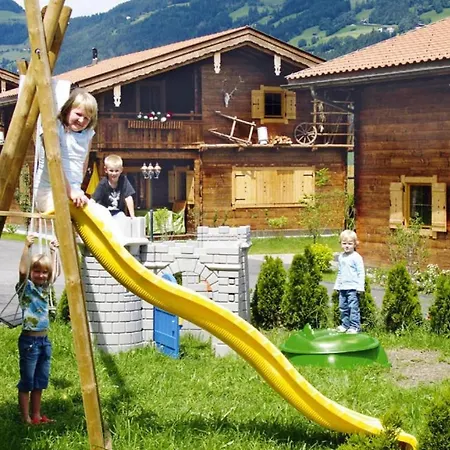 בקתה Almdorf Zillertal,