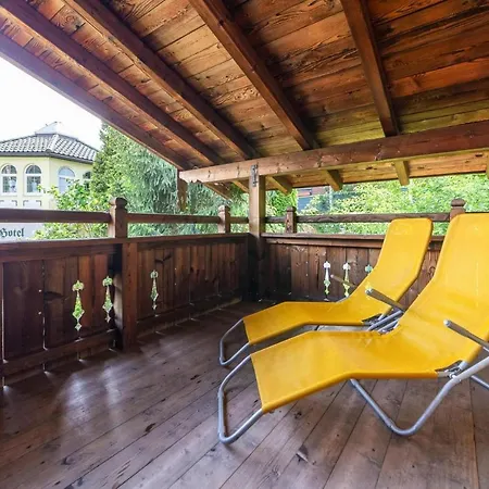 Almdorf Zillertal, בקתה פוגן