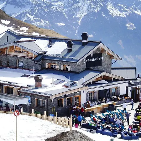 木屋 In Near Spieljochbahn *